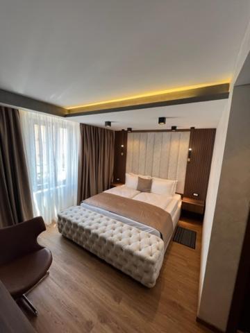 Hotel Palace San Valentino Umag Exterior photo